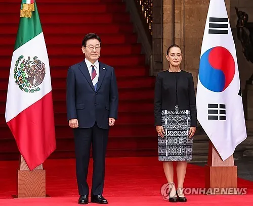 Lee and Sheinbaum Meet in Mexico City to Boost Korea-Mexico Ties