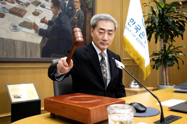 Bank of Korea Holds Rate at 3% After Back-to-Back Hikes